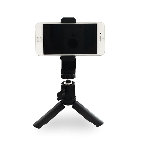 PuttView camera mount for mobile phone to capture video of putting action close up from Golftakeaway